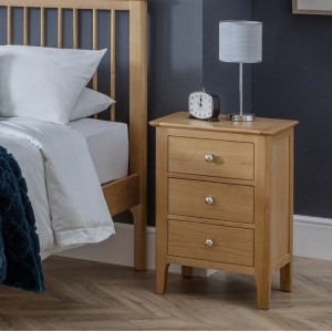 Julian Bowen Oak Furniture Cotswold 3 Drawer Bedside Julian Bowen Oak Furniture Cotswold 3 Drawer Bedside