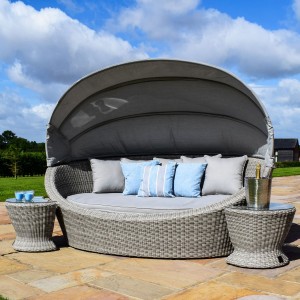 Maze Rattan Garden Furniture Oxford Daybed with Side Tables Maze Rattan Garden Furniture Oxford Daybed with Side Tables