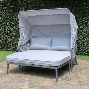 Maze Rattan Garden Furniture Portofino Daybed Maze Rattan Garden Furniture Portofino Daybed