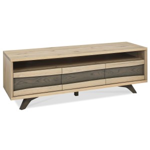 Bentley Designs Cadell Oak Furniture 3 Drawer Entertainment Unit Bentley Designs Cadell Oak Furniture 3 Drawer Entertainment Unit