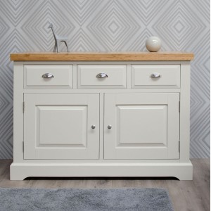 Deluxe Solid Oak Furniture Painted Medium Sideboard Deluxe Solid Oak Furniture Painted Medium Sideboard