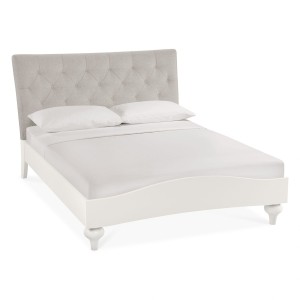 Montreux Soft Grey Painted Furniture Diamond Stitch Bedstead 4'6 Montreux Soft Grey Painted Furniture Diamond Stitch Bedstead 4'6
