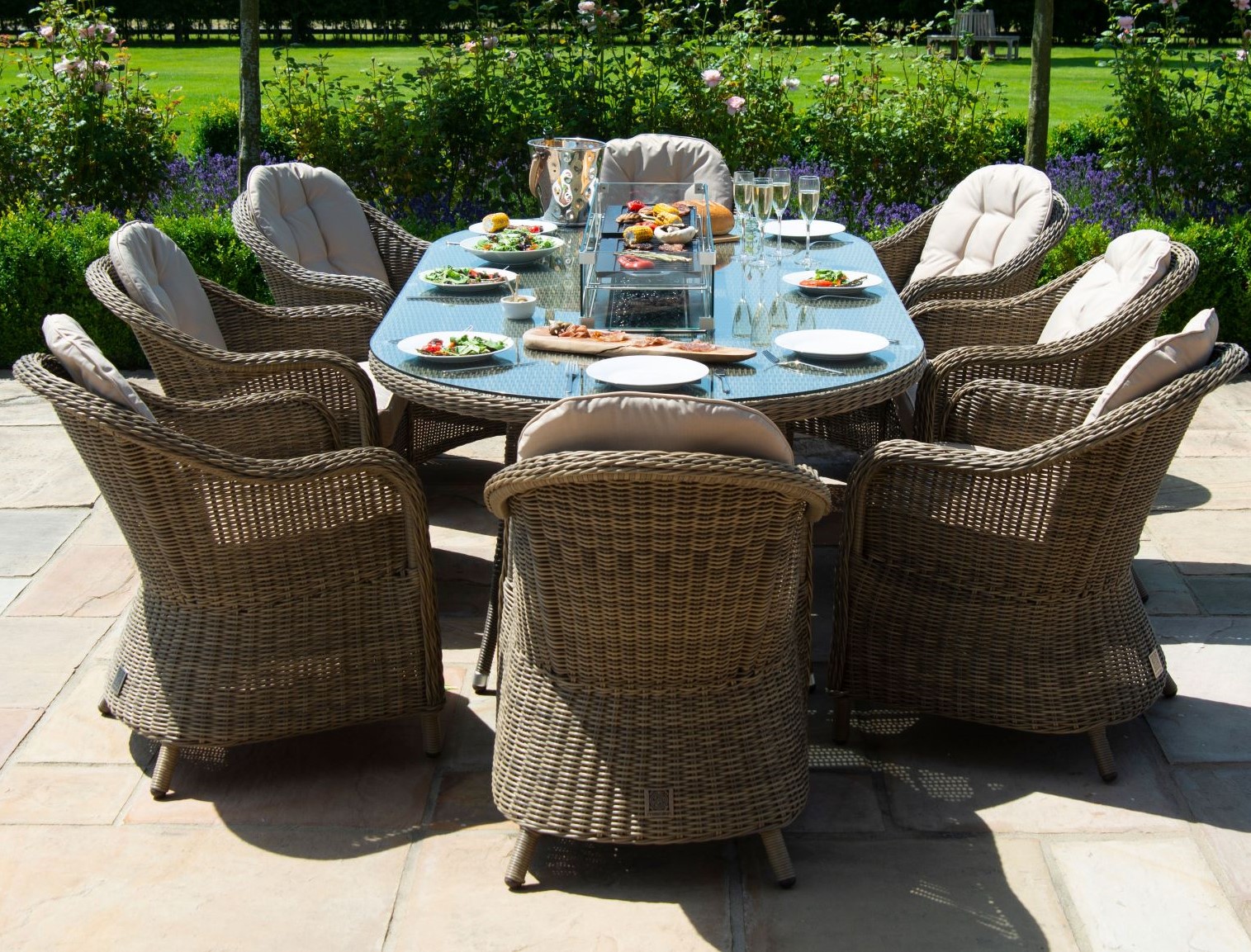 Rattan Winchester Oval Table 8 Round Chairs Fire Pit O F H